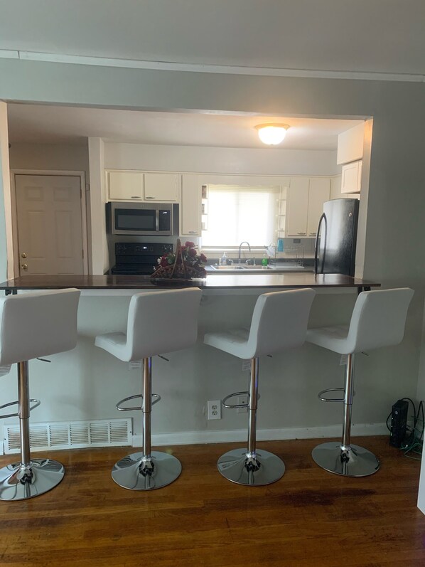 Fridge, microwave, oven, stovetop - Our Home is your home<br>North West side of Indianapolis, Indiana (Indianapolis)