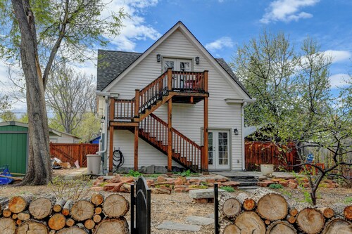 Ft Collins Tree Top Loft in Center of Old Town