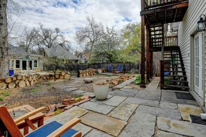 Terrace/patio - Ft Collins Tree Top Loft in Center of Old Town (Fort Collins)