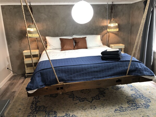 4 bedrooms, travel cot, WiFi