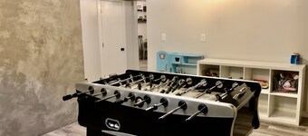 Stay at the Lazy Llama House with Self Check-In