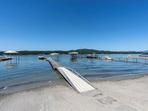 Beach nearby, sun loungers