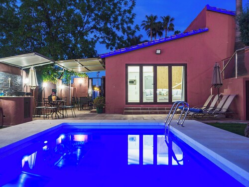 Villa Acogedora de Diseño Actual