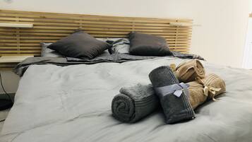 1 bedroom, free WiFi, bed sheets