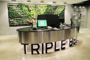 Unclassified image, 2 of 4, button - Green World Triplebeds (Taipei)