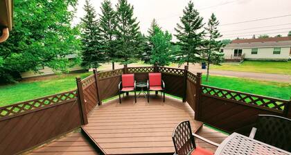 Spacious family home with quick & easy access to outdoor trails.