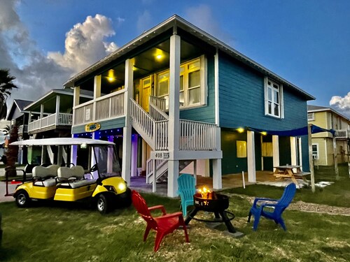 POOL! Elevator! WALK to BEACH! Game Room!Boat Parking, heated pool access