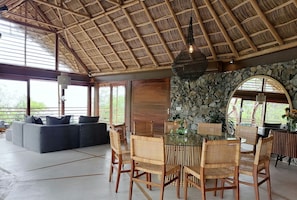 Exclusive Cabin | Living area