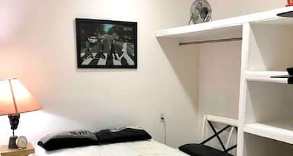 Cosy apartment 10 min from downtown