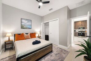 3 bedrooms, desk, iron/ironing board, travel crib