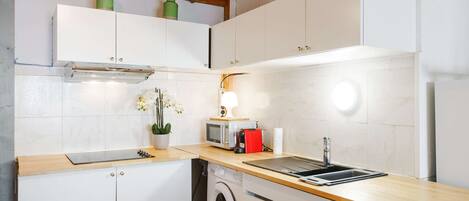 冷蔵庫、電子レンジ、食器洗い機、トースター