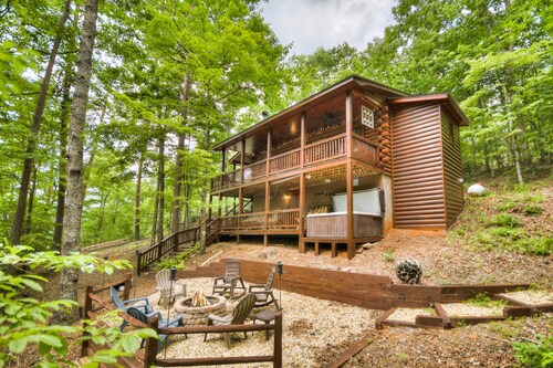 Paradise Escape: Minutes from Blue Ridge, Hot-Tub, 100+ 5-star Reviews!