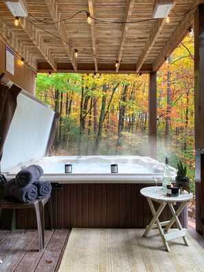 Outdoor spa tub - Paradise Escape: Minutes from Blue Ridge, Hot-Tub, 100+ 5-star Reviews! (Blue Ridge)