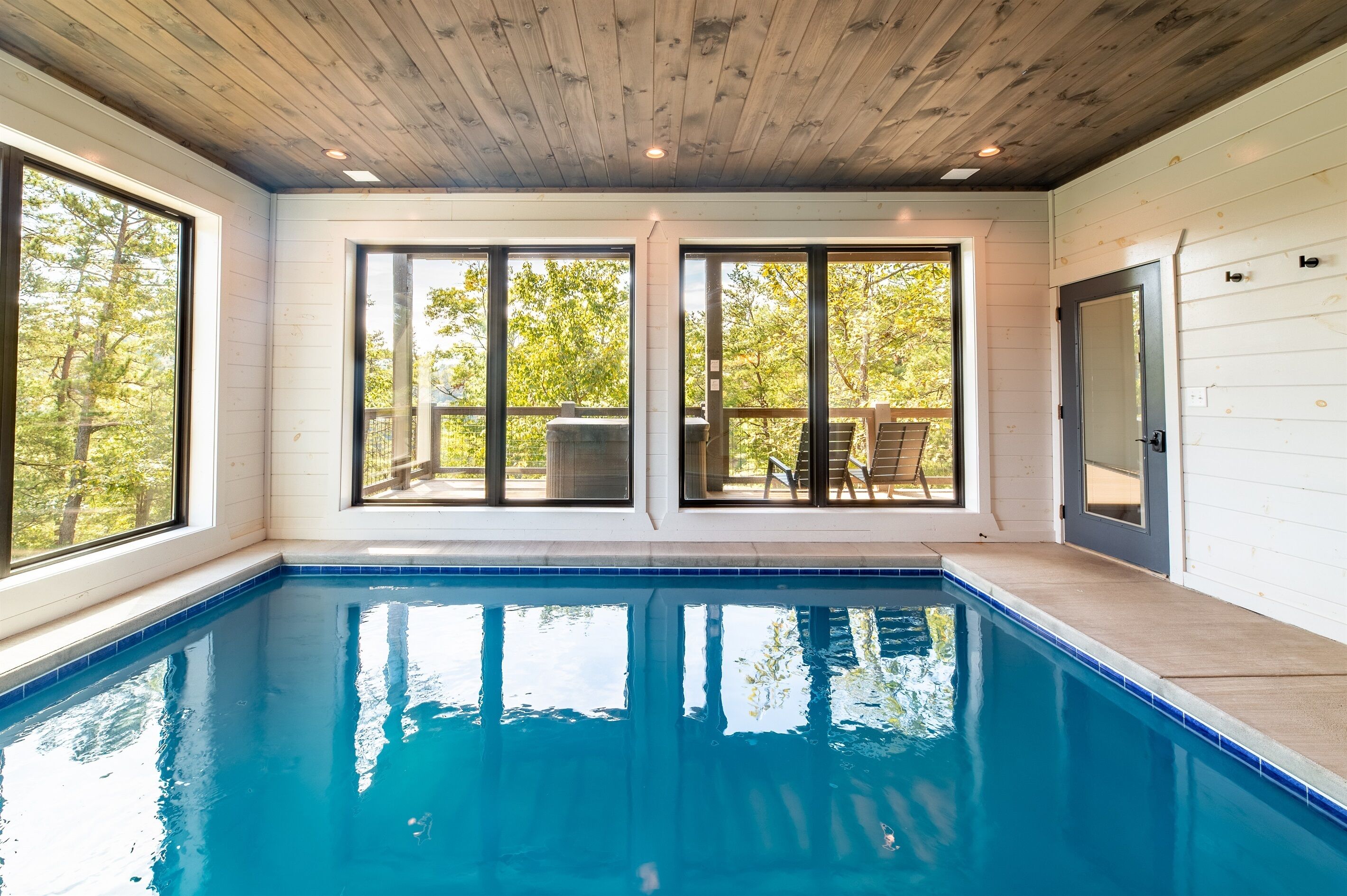 Inomhuspool och uppvärmd pool