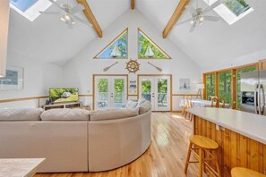 TV connectée, cheminée