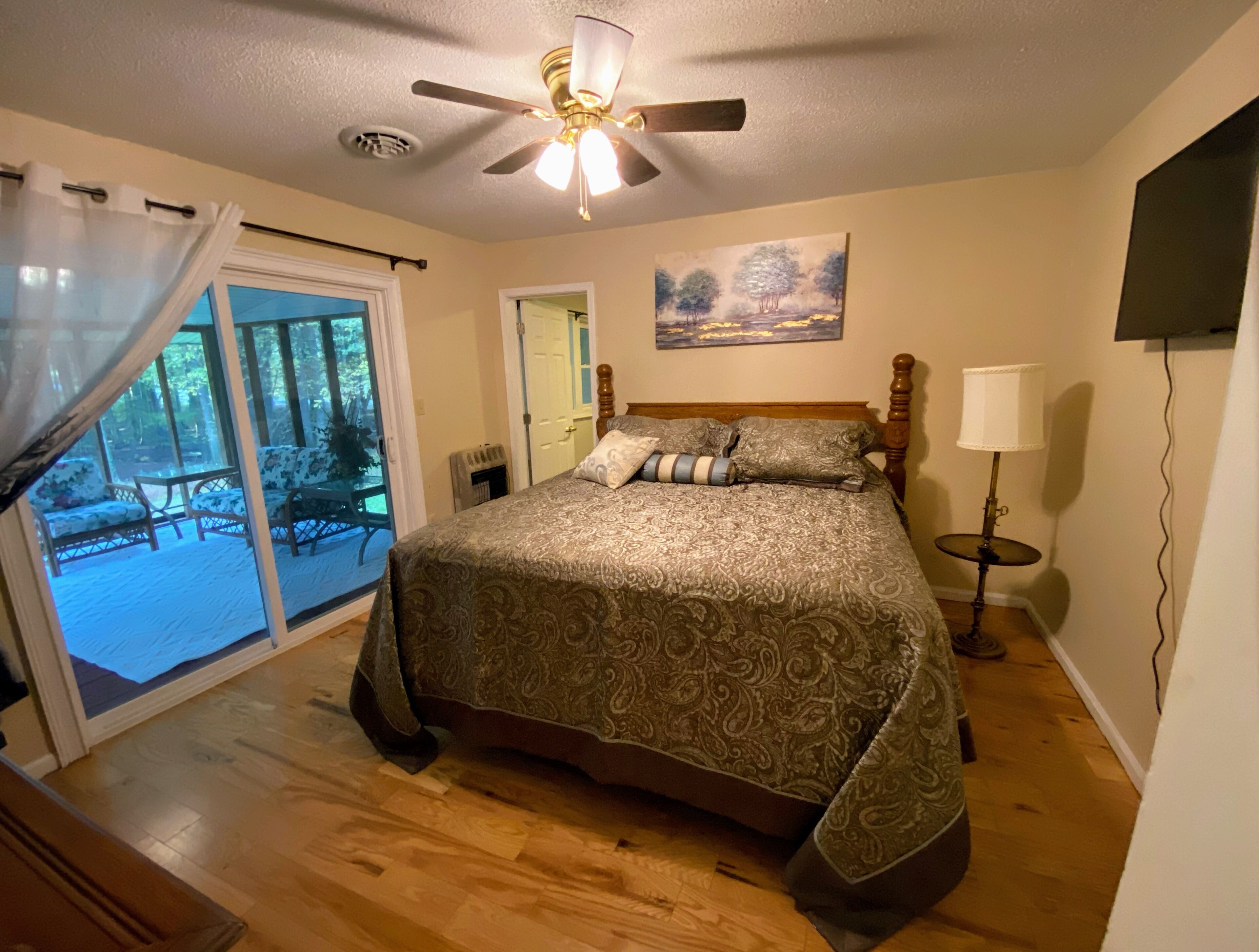 3 chambres, fer et planche à repasser, Wi-Fi gratuit, draps fournis