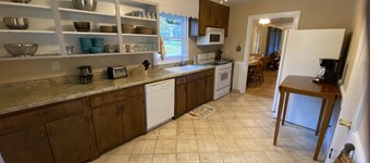 Cypress Cove -  Cozy home just off Hiwassee River in Historic Charleston TN
