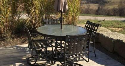 Sandstone Point Vacation Cabin - McConnelsville