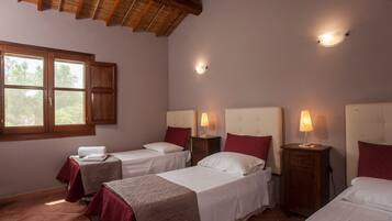 2 bedrooms, free WiFi, bed sheets, wheelchair access