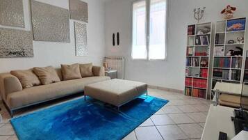 Fernseher, Stereoanlage