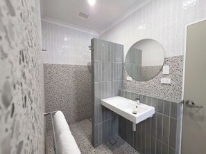 Two Rooms (Ensuite) | Bathroom