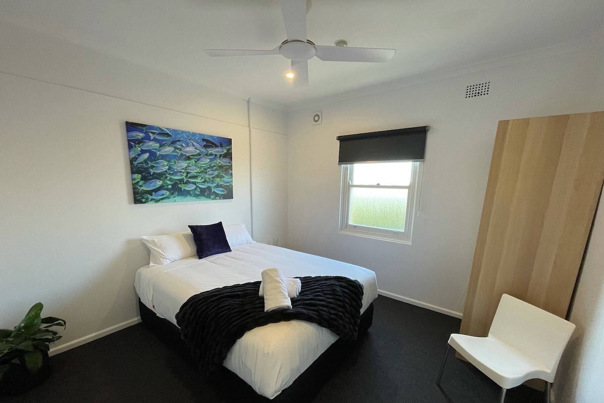 Double Room (Shared Bathroom)