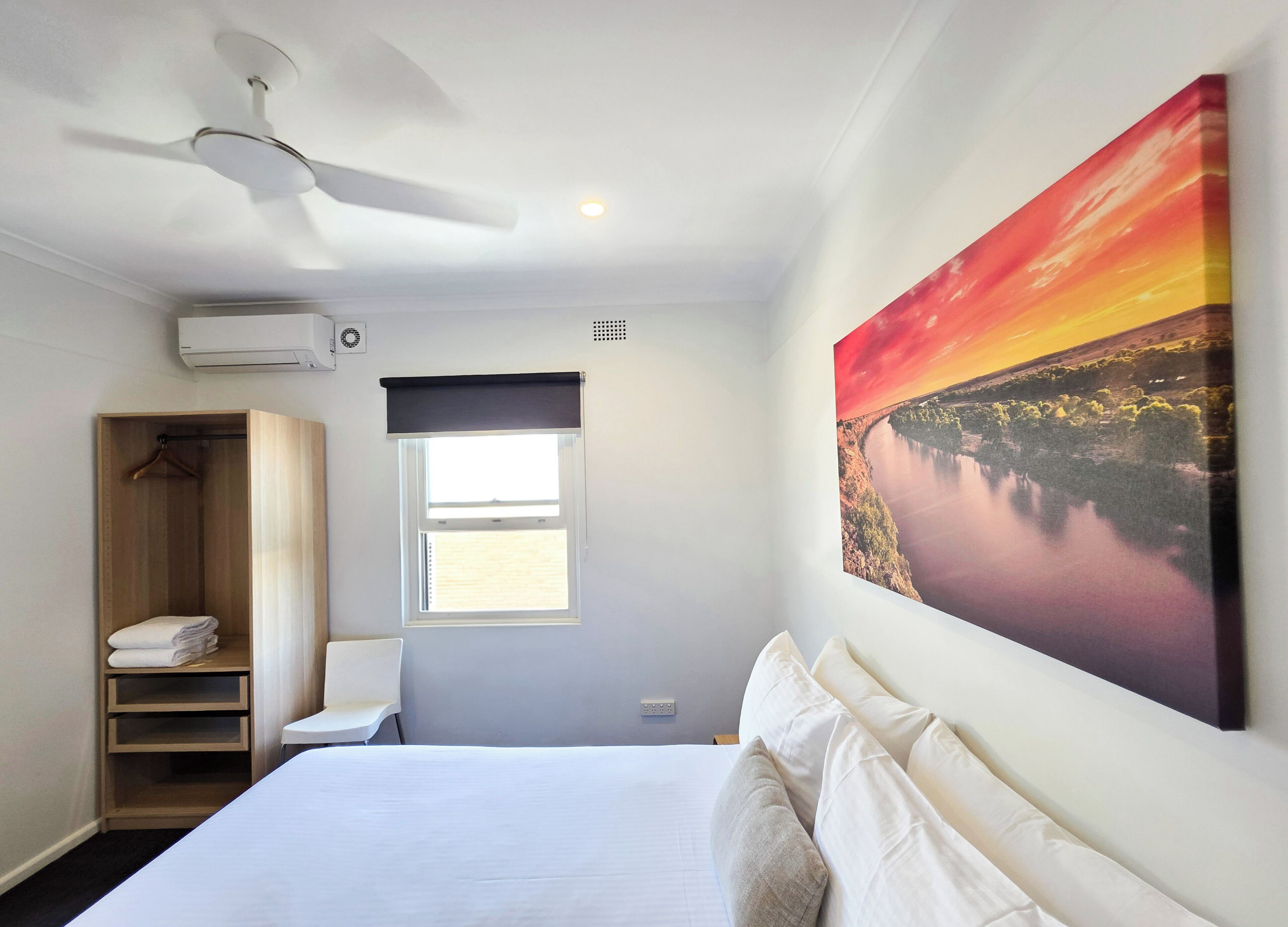 Queen Room (Shared Bathroom)