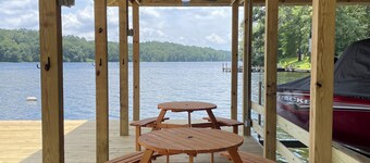 Lakefront Retreat
