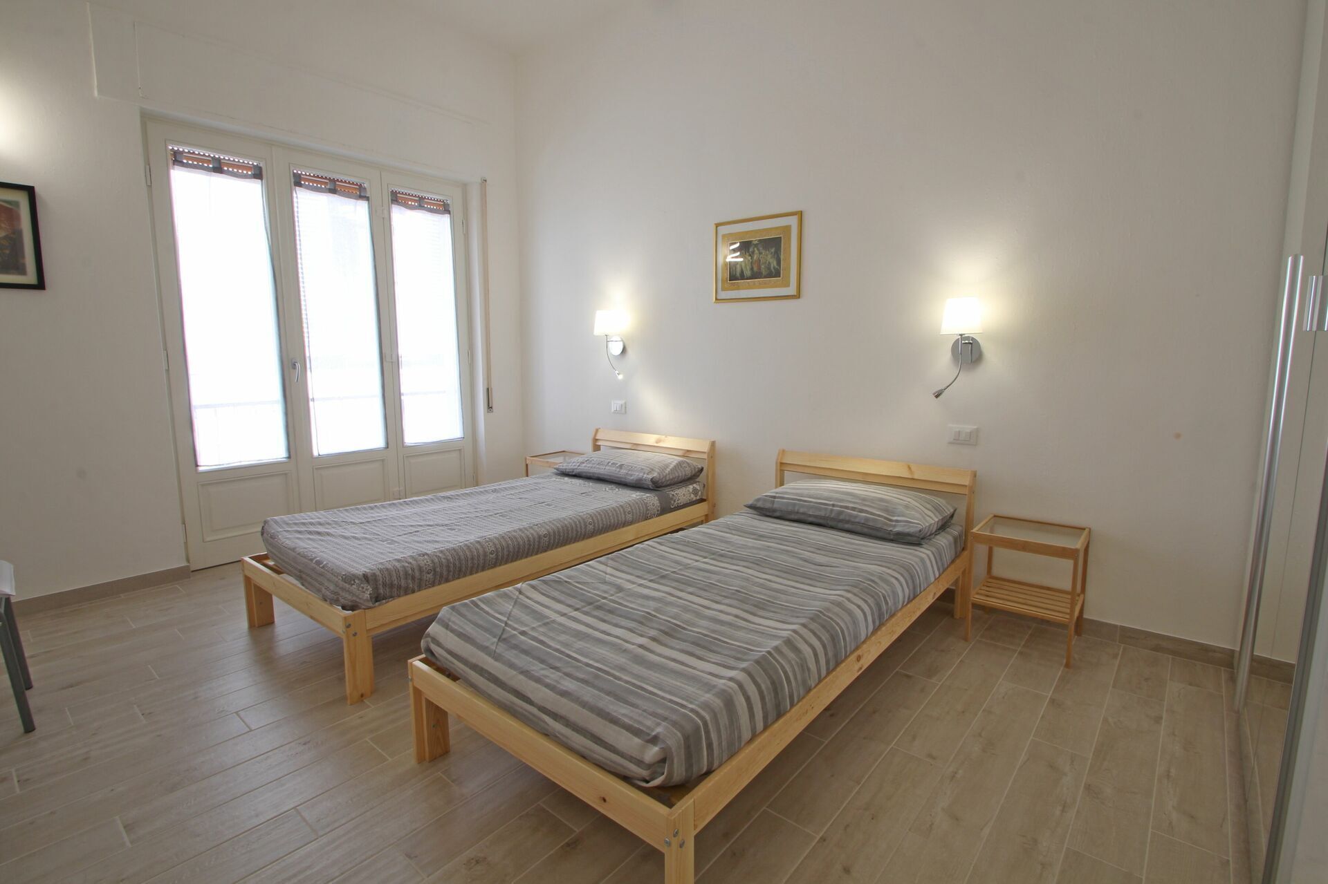 2 bedrooms, iron/ironing board, travel cot, free WiFi