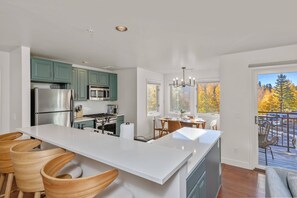 Fridge, microwave, oven, dishwasher