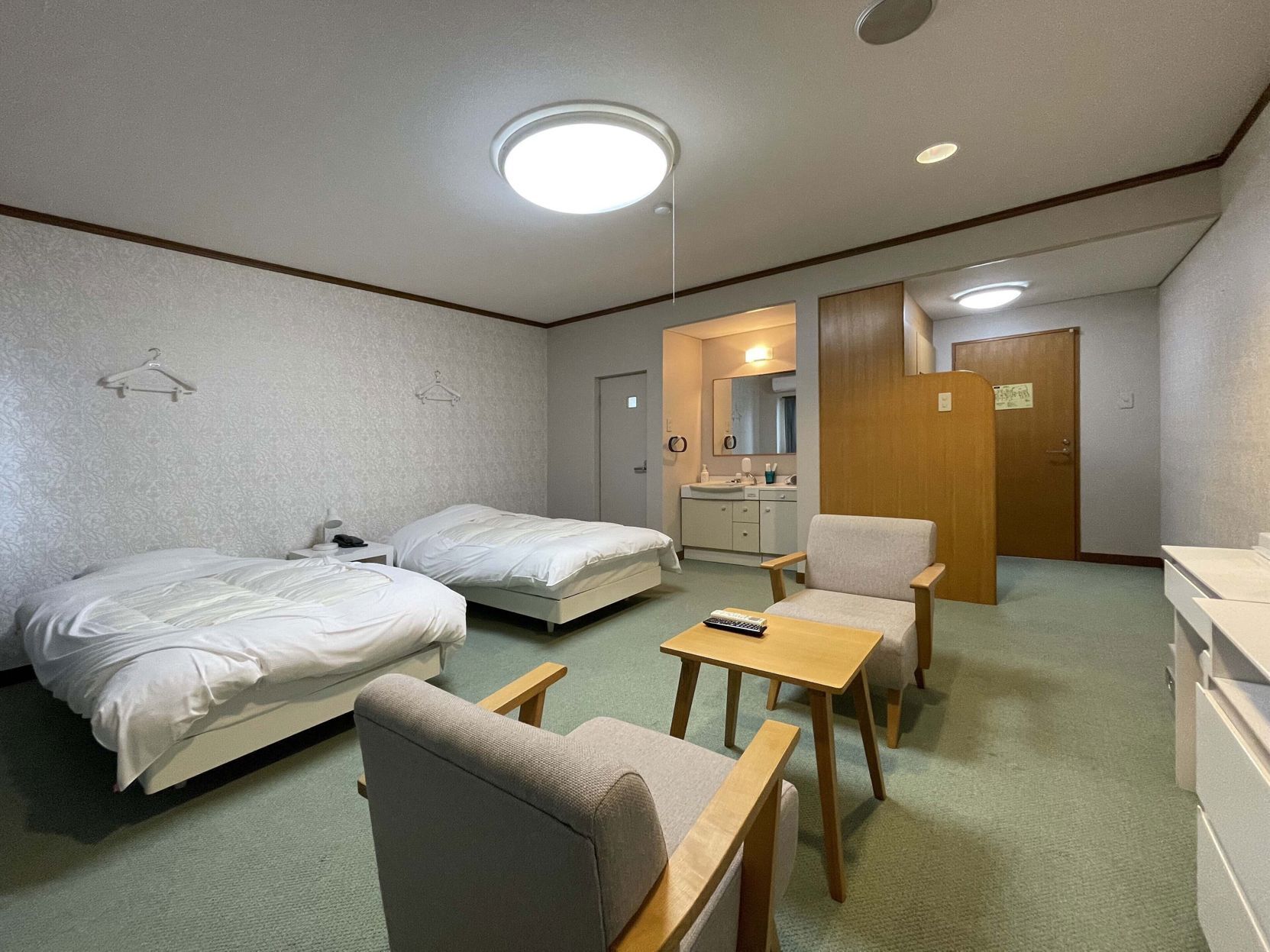Free WiFi, bed sheets