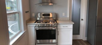 New Remodeled Studio in Oakland's Dimond District