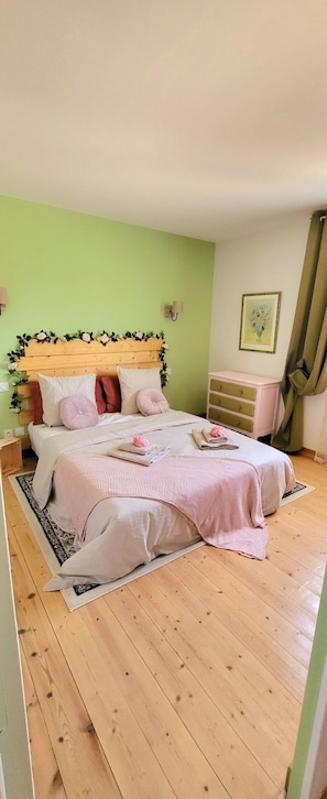 3 Schlafzimmer, Bügeleisen/Bügelbrett, Reisekinderbett, kostenloses WLAN
