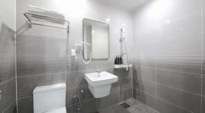 Deluxe Double Room | Bathroom - Aroomi Hotel Hyupjae (Jeju City)