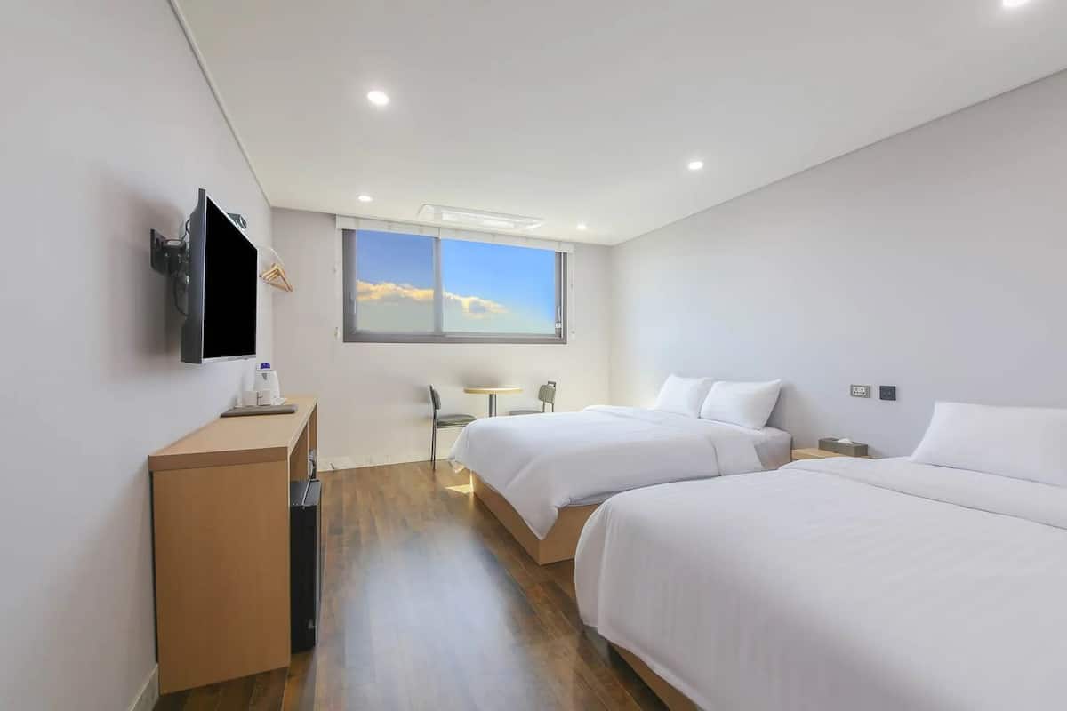 Double Twin Room | การตกแต่งภายใน