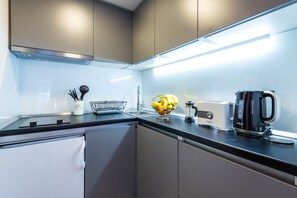 Studio (Studio Apartment) | Private kitchenette | Fridge - Apartment Kantun (Dubrovnik)