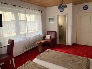 1 bedroom, in-room safe, WiFi, bed sheets