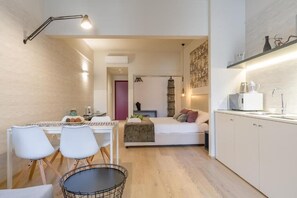 Velluto 1 | Wohnbereich | 24-Zoll-LED-Fernseher mit Digitalempfang, Fernseher