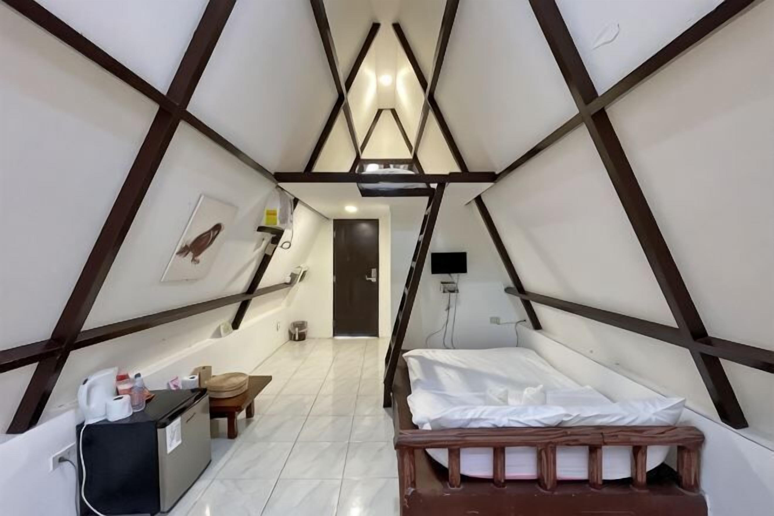 Minibar, in-room safe, free WiFi, bed sheets
