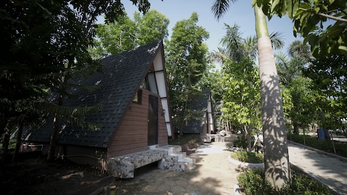 Floating Sanctuary Resort Bulacan powered by Cocotel