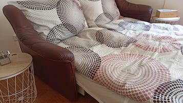 2 sovrum, skrivbord, resesÀng och wi-fi