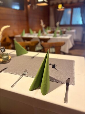 Food and drink - Gasthaus Pension Augenstein (Winzer)