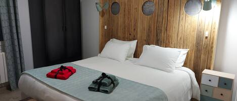 1 chambre, fer et planche Ă repasser, lit parapluie, Wi-Fi gratuit