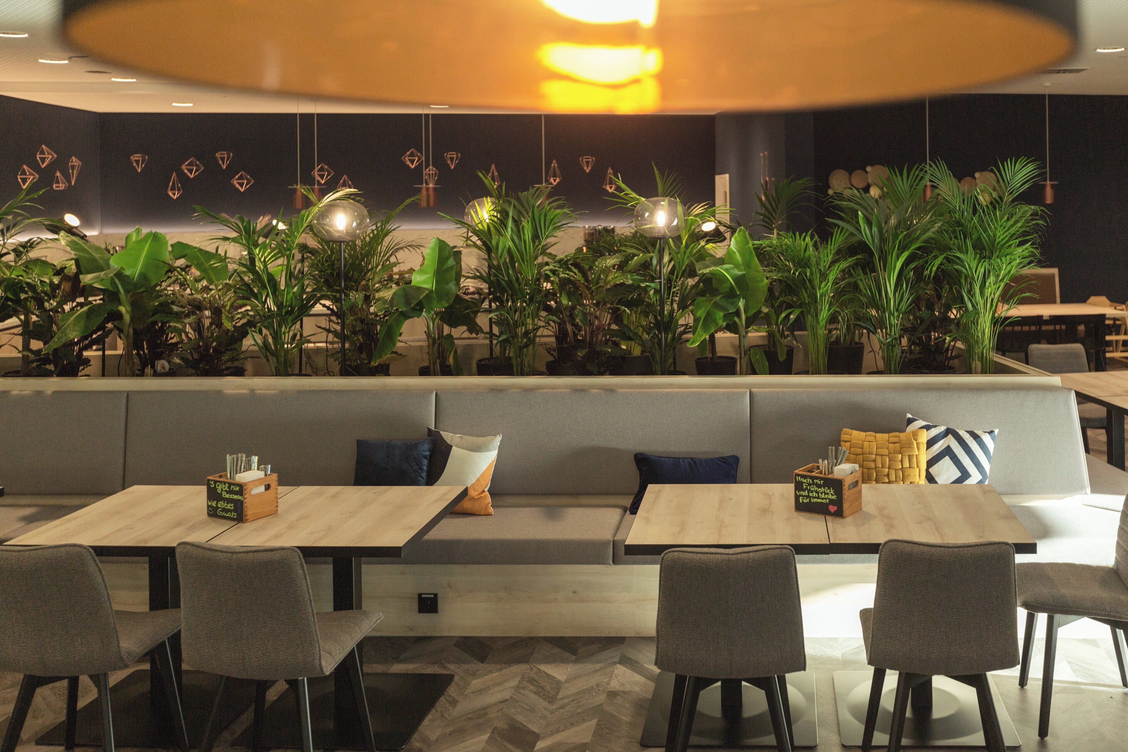 daily buffet breakfast (eur 17 per person)