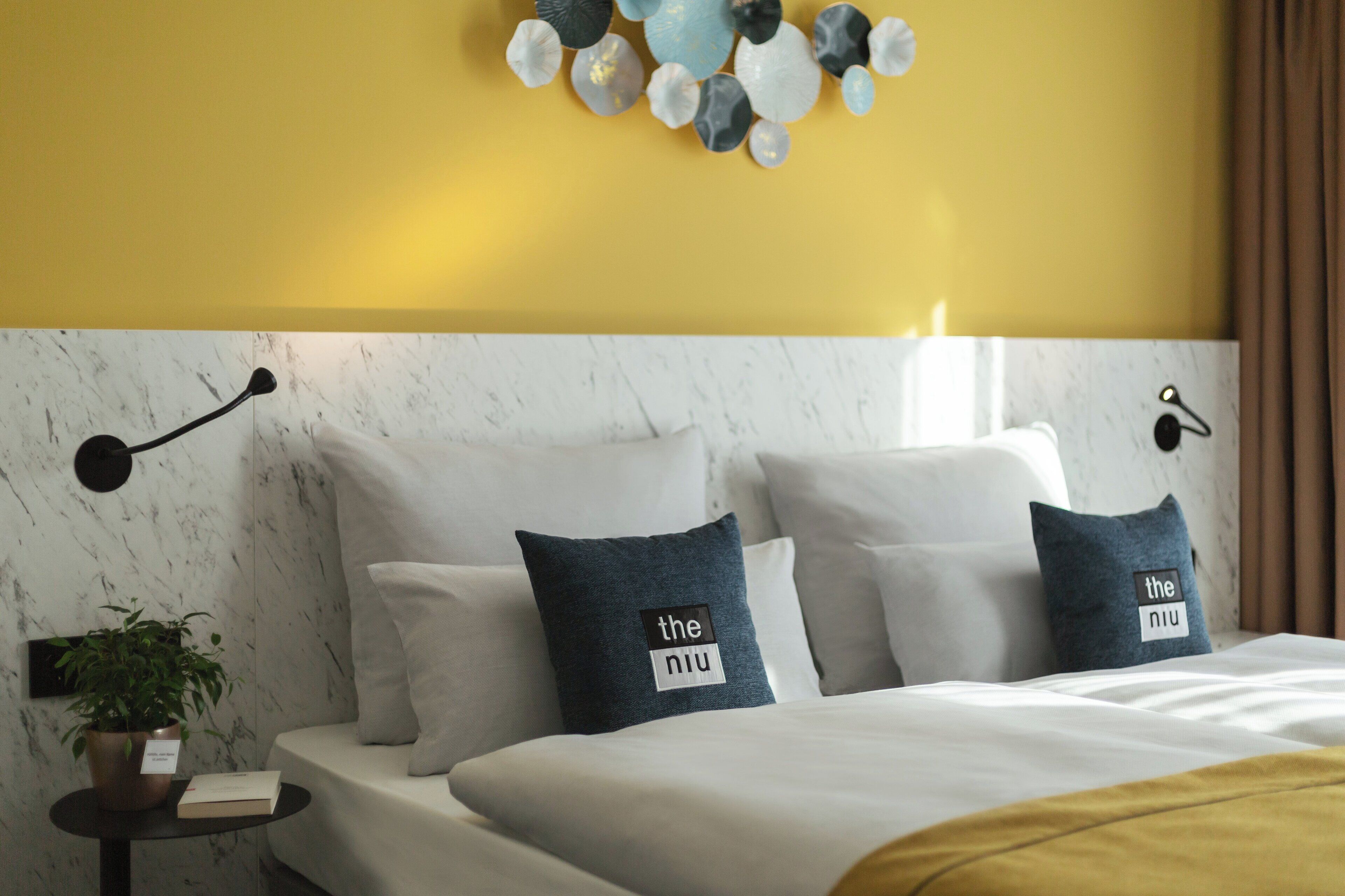 hypo-allergenic bedding, in-room safe, soundproofing, free wifi