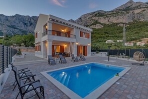 Outdoor pool, a heated pool - NEW! Milan's House with pool (Makarska)