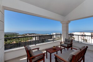 Property grounds - NEW! Milan's House with pool (Makarska)