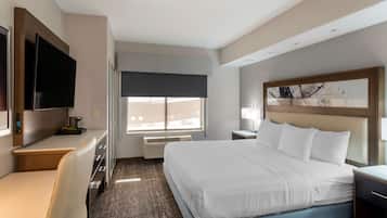 Habitación estándar, 1 cama de matrimonio grande, accesible para personas con discapacidad | Escritorio, cortinas opacas, tabla de planchar con plancha y wifi gratis
