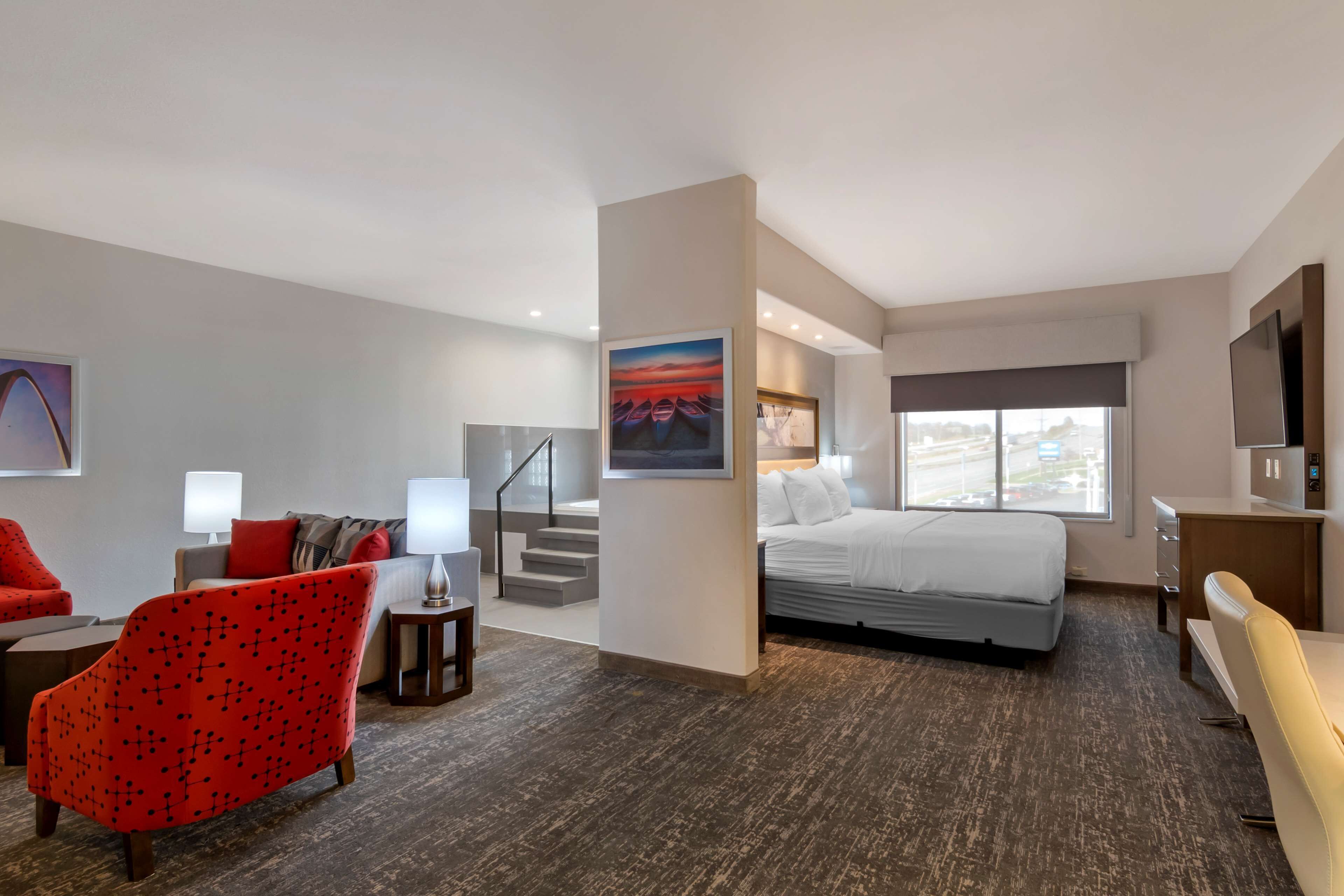 Suite, 1 King Bed, Non Smoking, Jetted Tub (with Sofabed) | Desk, blackout drapes, iron/ironing board, free WiFi