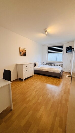 4 Schlafzimmer, Schreibtisch, kostenloses WLAN, Bettwäsche